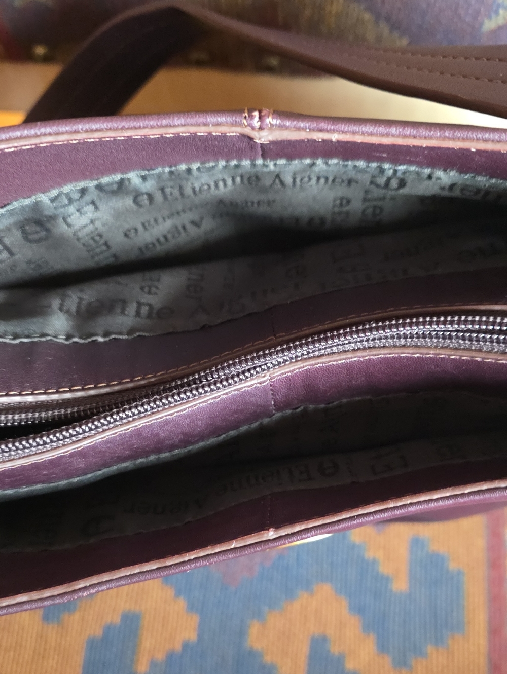 Vintage Etienne Aigner Bordeaux Leather EST 1949 Logo Bag - Excellent Condition - Picture 16 of 17